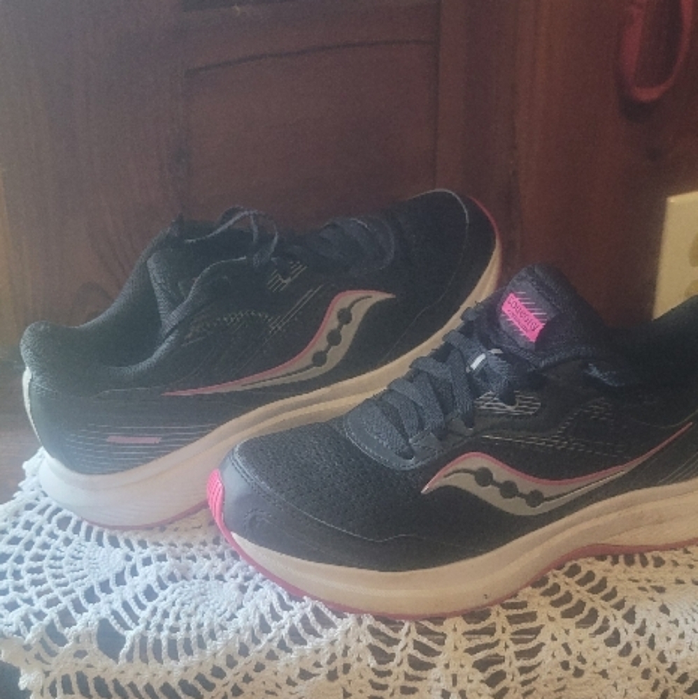 Saucony Black and Pink Women's Shoes